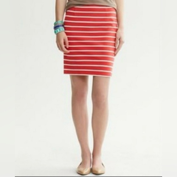 Banana Republic Red White preppy knee length classic Pencil Skirt women's size S - Picture 1 of 9